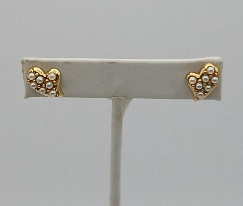 VTG Avon Gold Tone Heart Stud Earrings with Faux Pearl Cluster Fashion Jewelry
